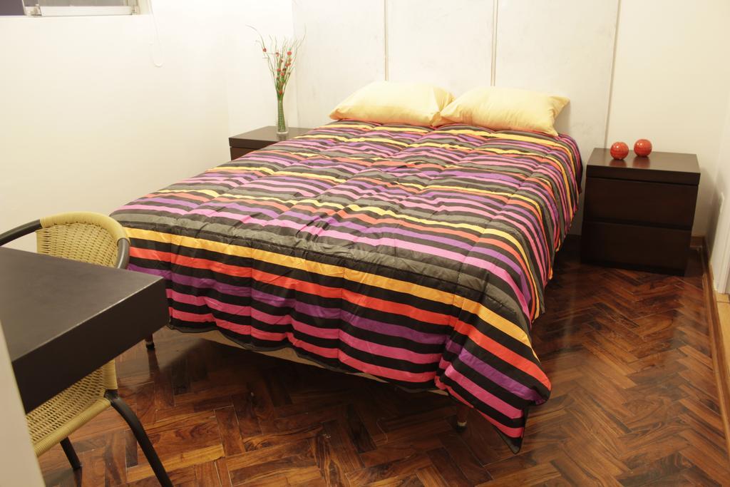 Bed & Breakfast - La Casa De Ceci Lima Bagian luar foto