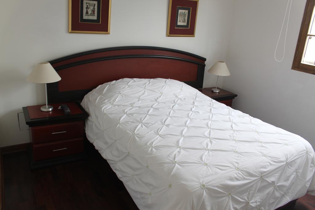 Bed & Breakfast - La Casa De Ceci Lima Bagian luar foto