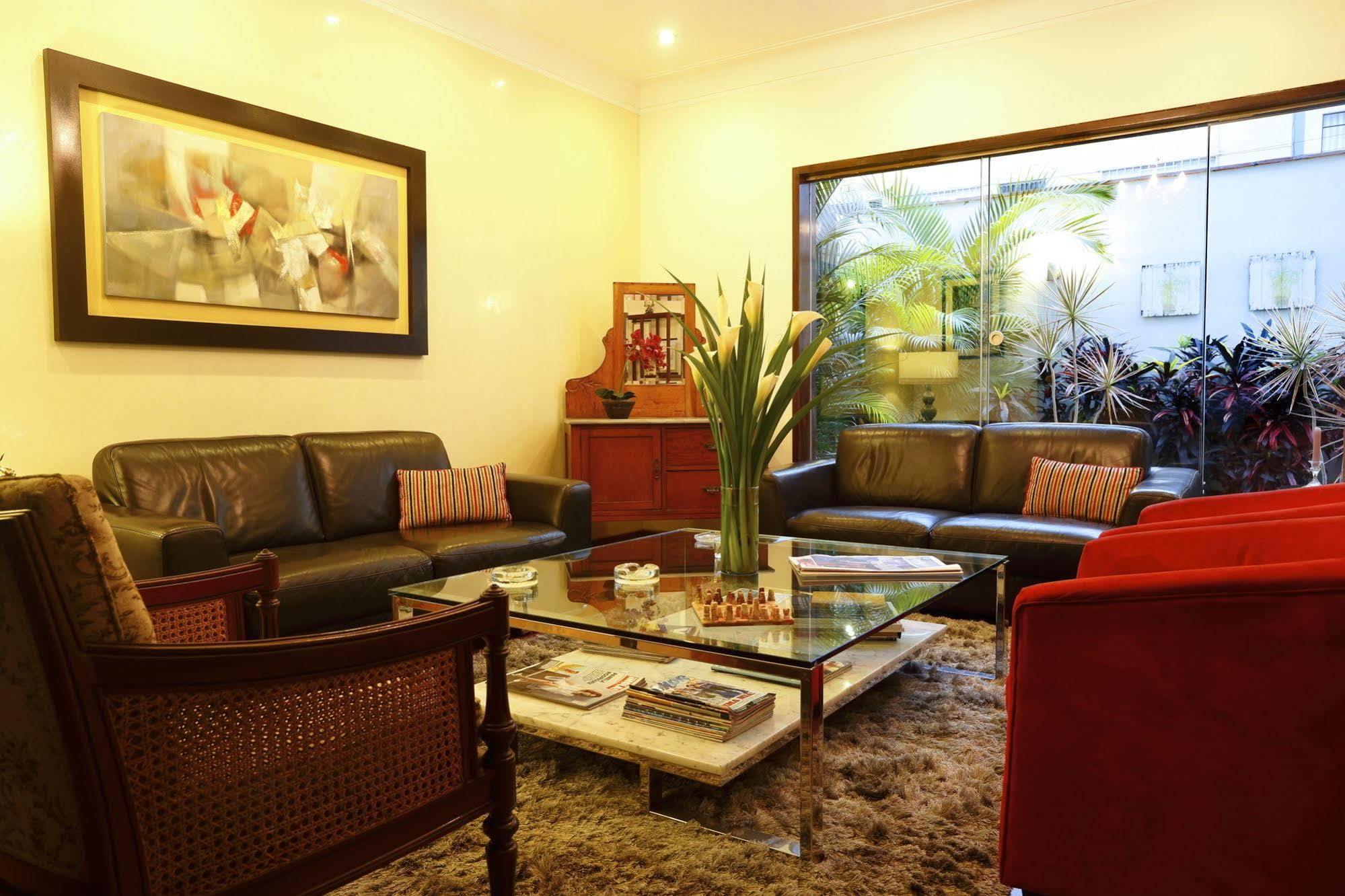 Bed & Breakfast - La Casa De Ceci Lima Bagian luar foto