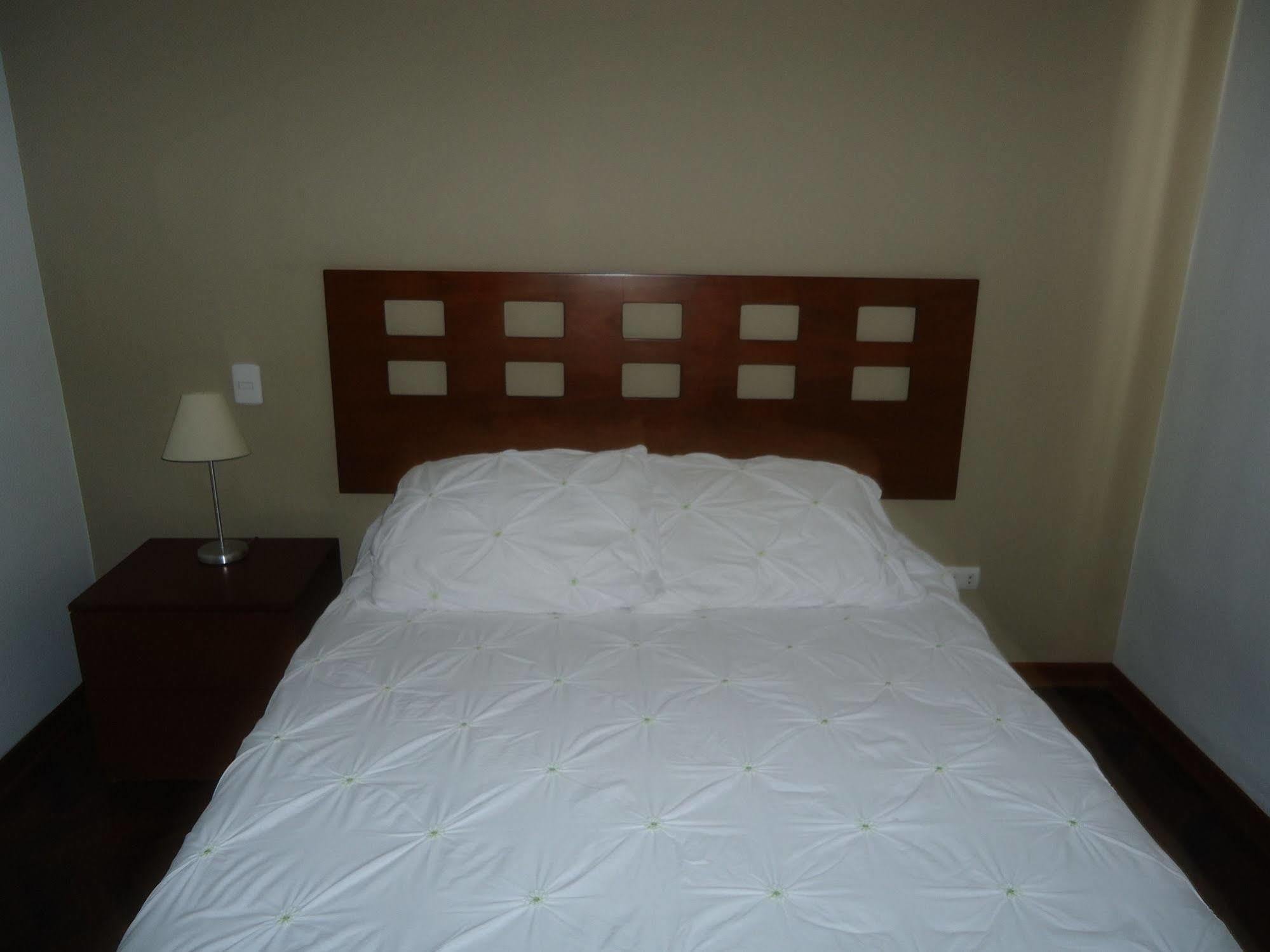 Bed & Breakfast - La Casa De Ceci Lima Bagian luar foto