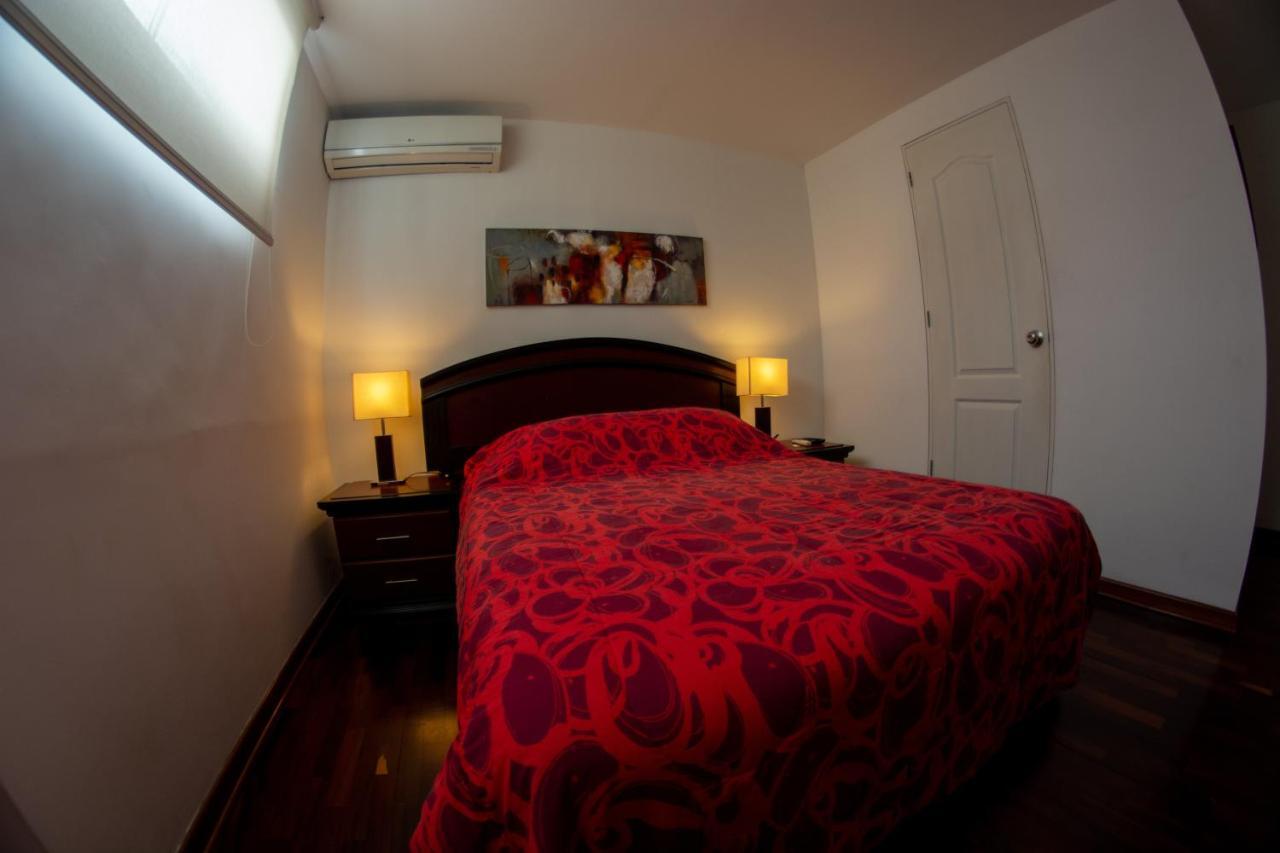 Bed & Breakfast - La Casa De Ceci Lima Bagian luar foto